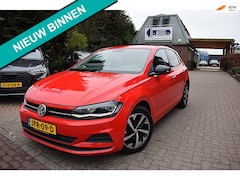 Volkswagen Polo - TSI BEATS XENON-LED/CARPLAY/PDC VOOR/ACHTER/STOELVERWARMING/LIMID