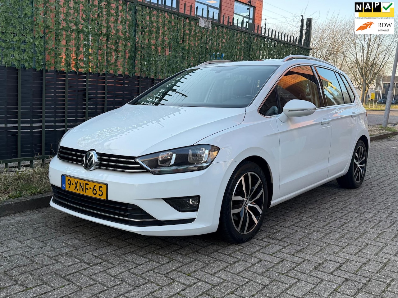 Volkswagen Golf Sportsvan - 1.2 TSI Highline AIRCO|PANO|NAP - AutoWereld.nl