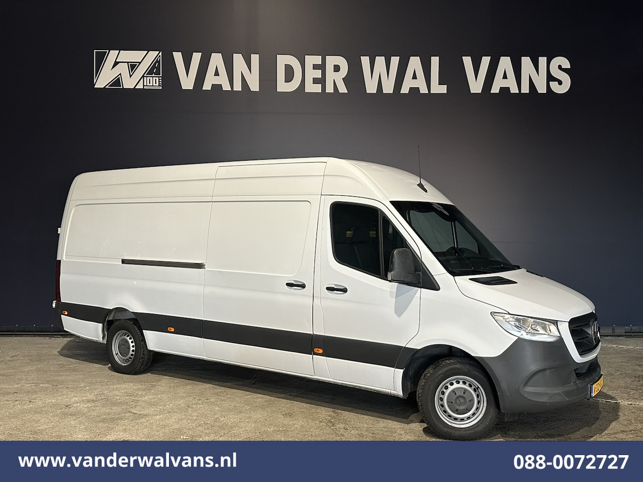 Mercedes-Benz Sprinter - 317 CDI 170pk 3500kg Trekhaak L3H2 Euro6 Airco | Camera | Apple Carplay | Android Auto | C - AutoWereld.nl
