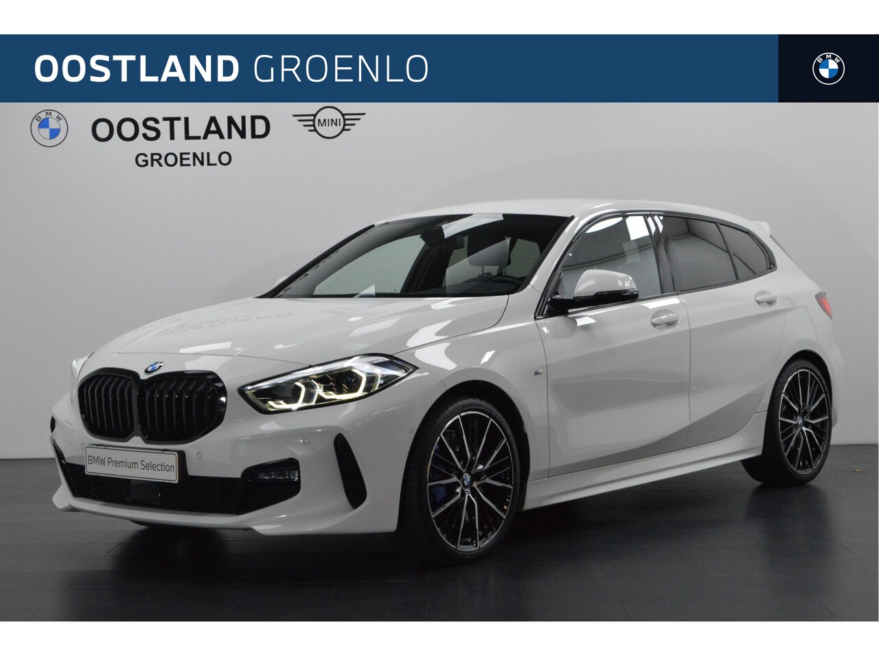 BMW 1-serie - 118i High Executive M Sport Automaat / Sportstoelen / Achteruitrijcamera / M Sportonderste - AutoWereld.nl