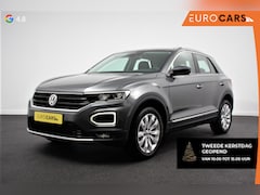 Volkswagen T-Roc - 1.5 TSI 150pk Automaat Sport Team | Navigatie | Apple Carplay/Android Auto | Camera | Elec