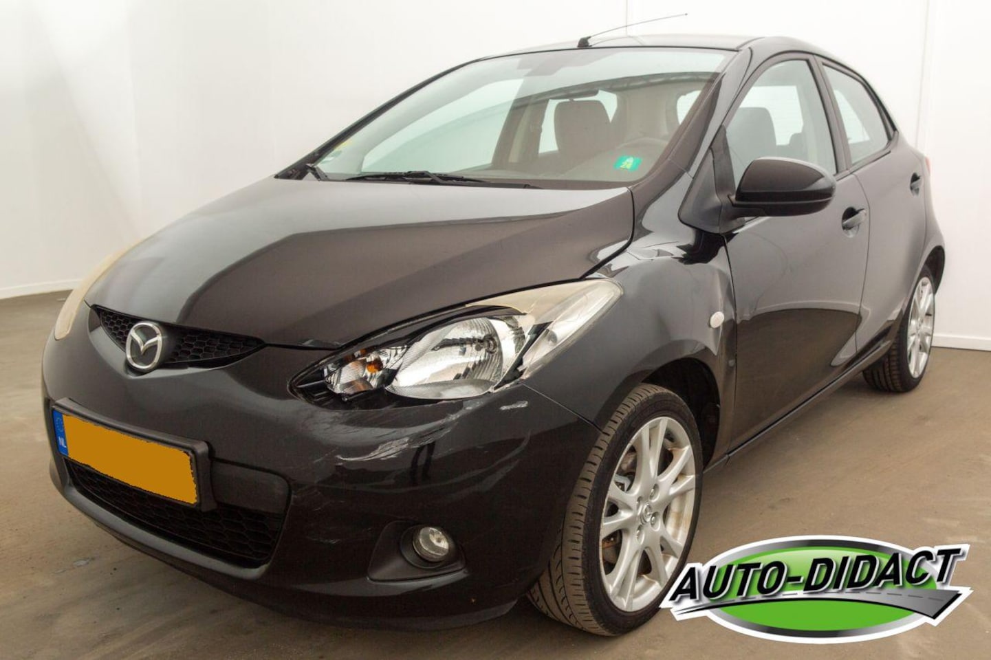 Mazda 2 - 1.3 Airco - AutoWereld.nl
