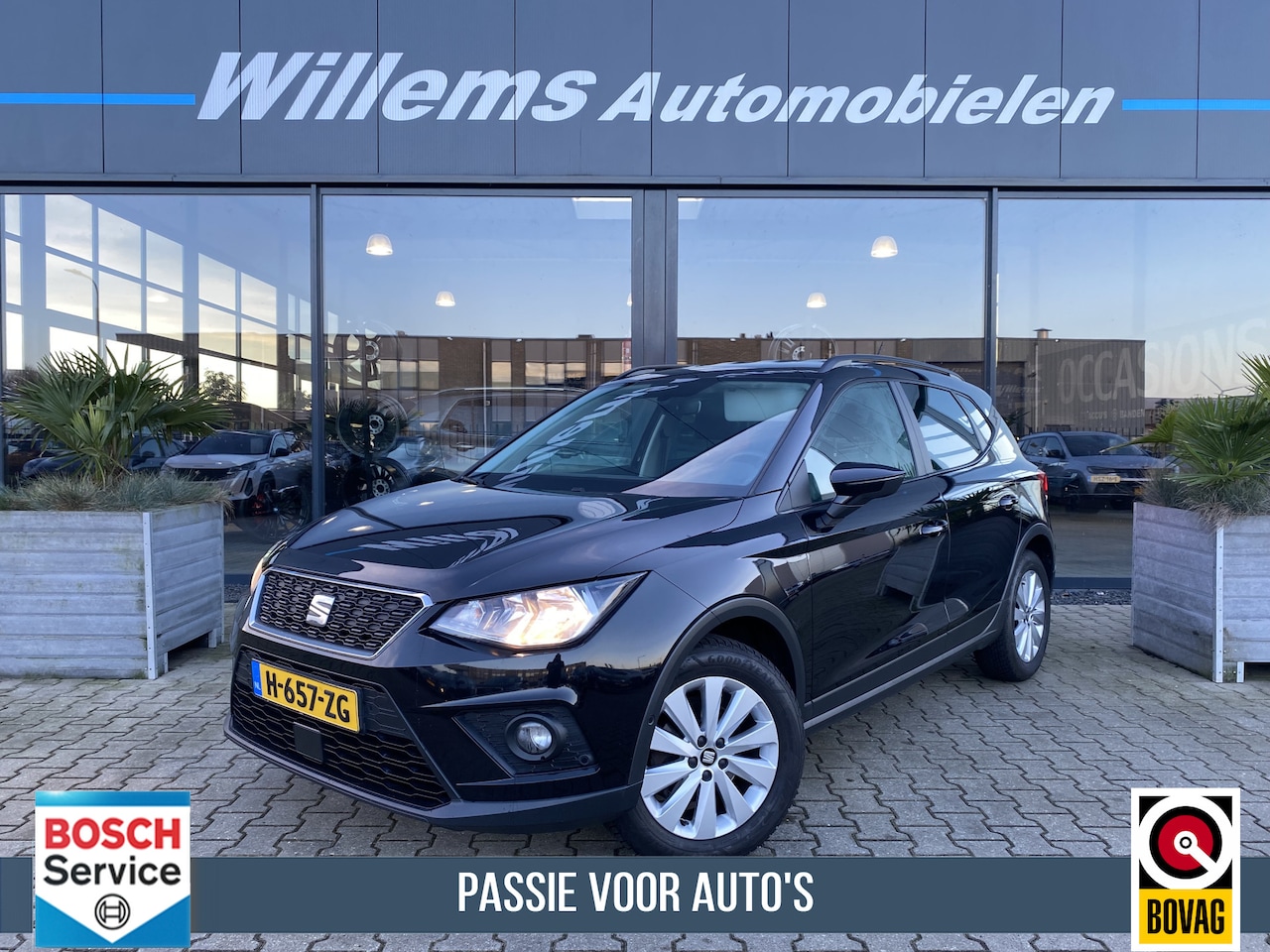 SEAT Arona - 1.0 TSI Style Business Intense App Connect , Navigatie , Adaptive Cruise Control - AutoWereld.nl
