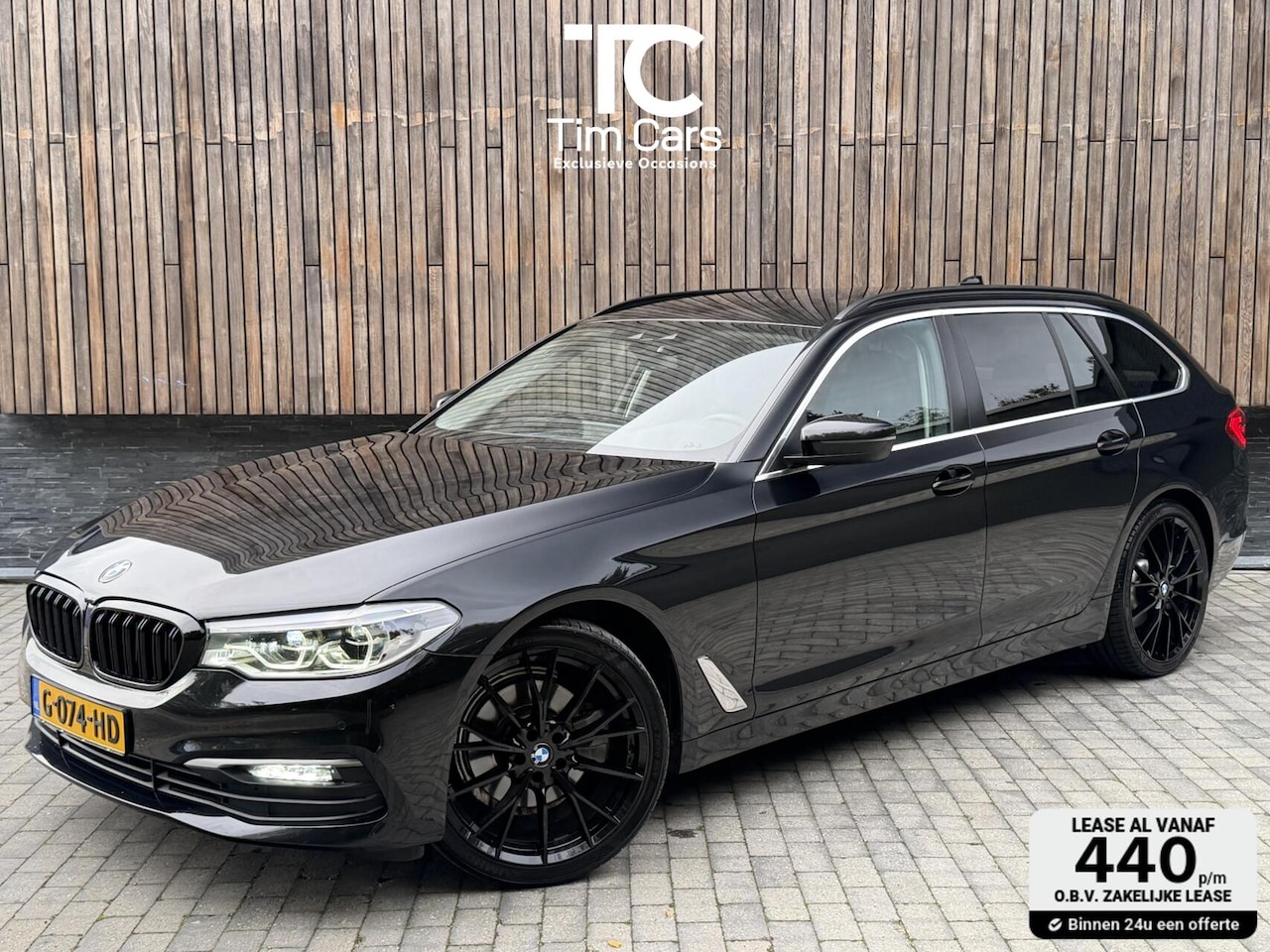 BMW 5-serie Touring - 520i High Executive Automaat | Apple CarPlay | Leren bekleding | Stoelverwarming | LED ver - AutoWereld.nl
