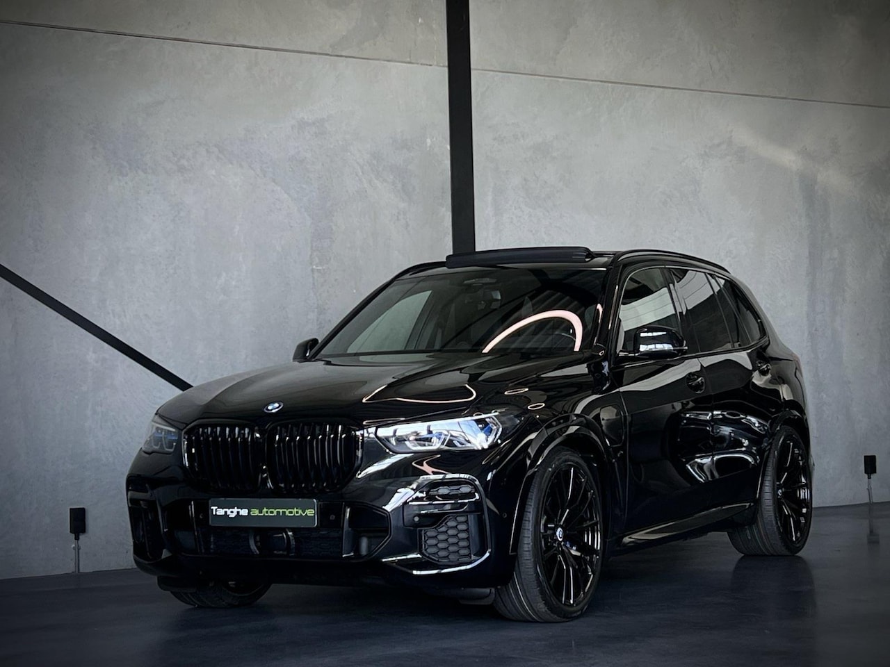BMW X5 - XDrive45e M-Sport, Bowers & Wilkins, Comfortstoelen, Stoelmassage, Stoelventilatie, Laser, - AutoWereld.nl