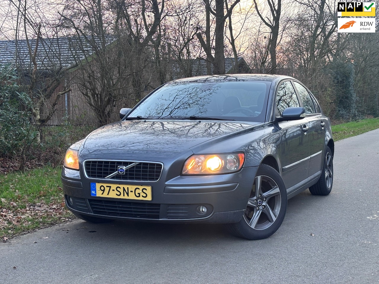 Volvo S40 - 1.8 | Leder + Cruise Nu € 1.750,-!!! - AutoWereld.nl