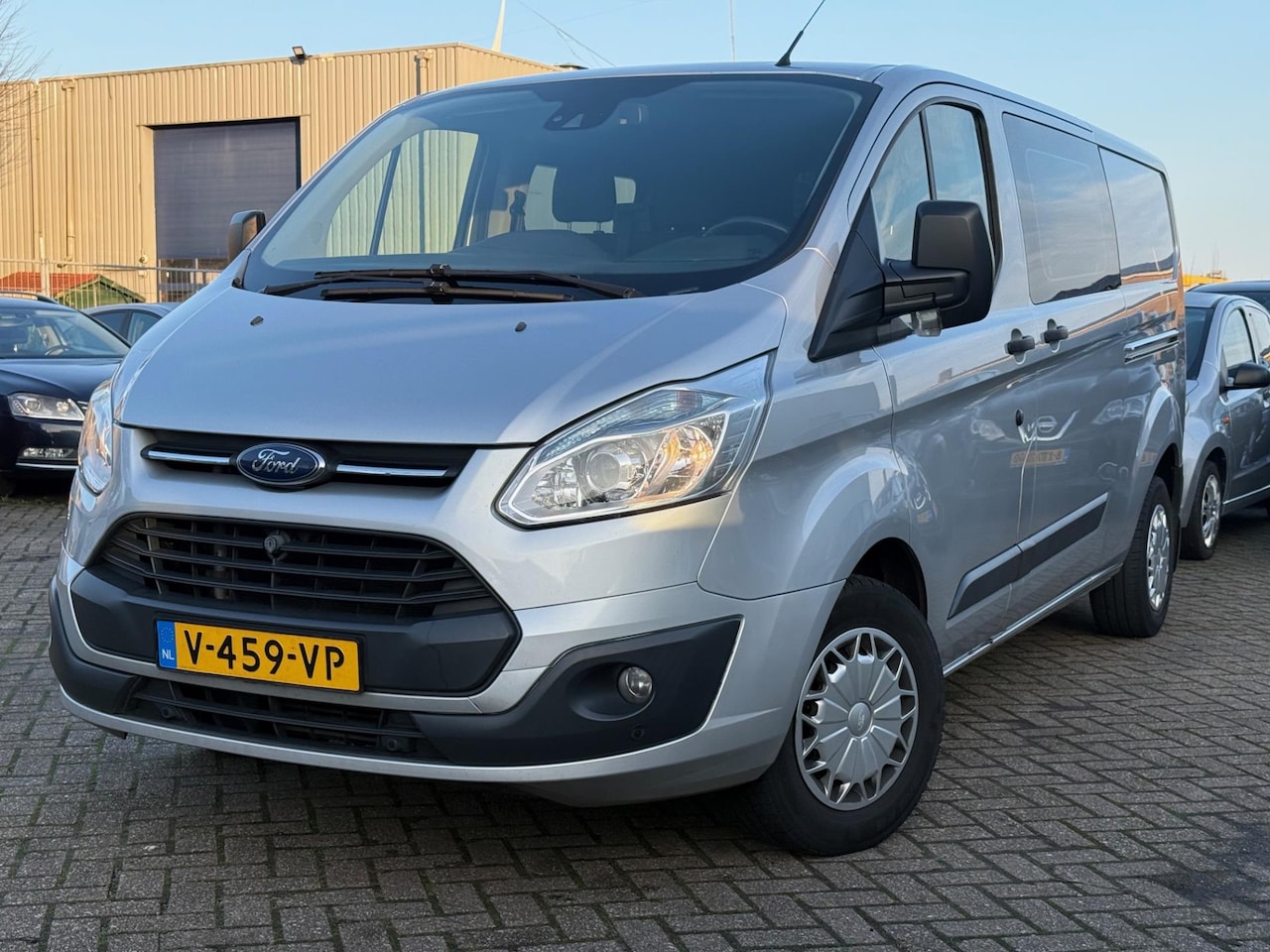 Ford Transit Custom - 290 2.2 TDCI L2H1 Trend DC 290 2.2 TDCI L2H1 Trend DC - AutoWereld.nl