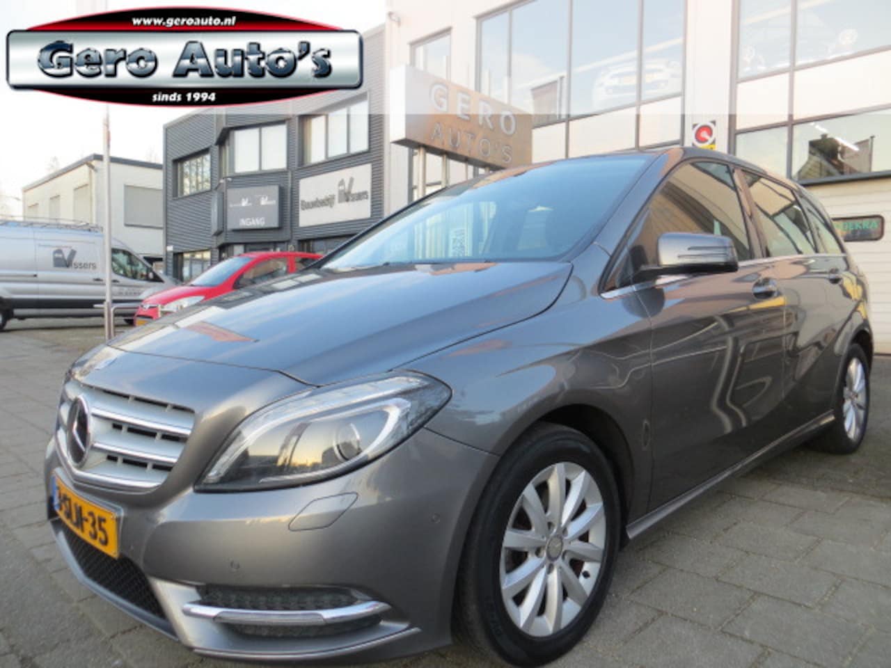 Mercedes-Benz B-klasse - 180 Ambition nl-auto bi-xenon ,cruise control pdc led - AutoWereld.nl