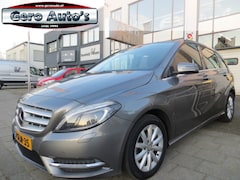 Mercedes-Benz B-klasse - 180 Ambition nl-auto bi-xenon , cruise control pdc led