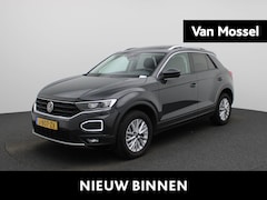 Volkswagen T-Roc - 1.5 TSI Style Business | Automaat | PANO | ACC | Achteruitrijcamera | Trekhaak | Virtual C