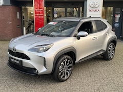 Toyota Yaris Cross - 1.5 Hybrid 130PK DYNAMIC NIEUW OP VOORRAAD STOEL/STUURVERW PARK-SENSOREN BLIND SPOT KEYLES