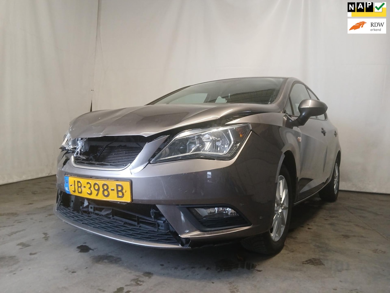 SEAT Ibiza - 1.0 EcoTSI Style Connect - Front / Linker Zij Schade - AutoWereld.nl