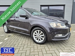 Volkswagen Polo - 1.2 Highline AUTOMAAT NAVI PDC CRUISE BTW