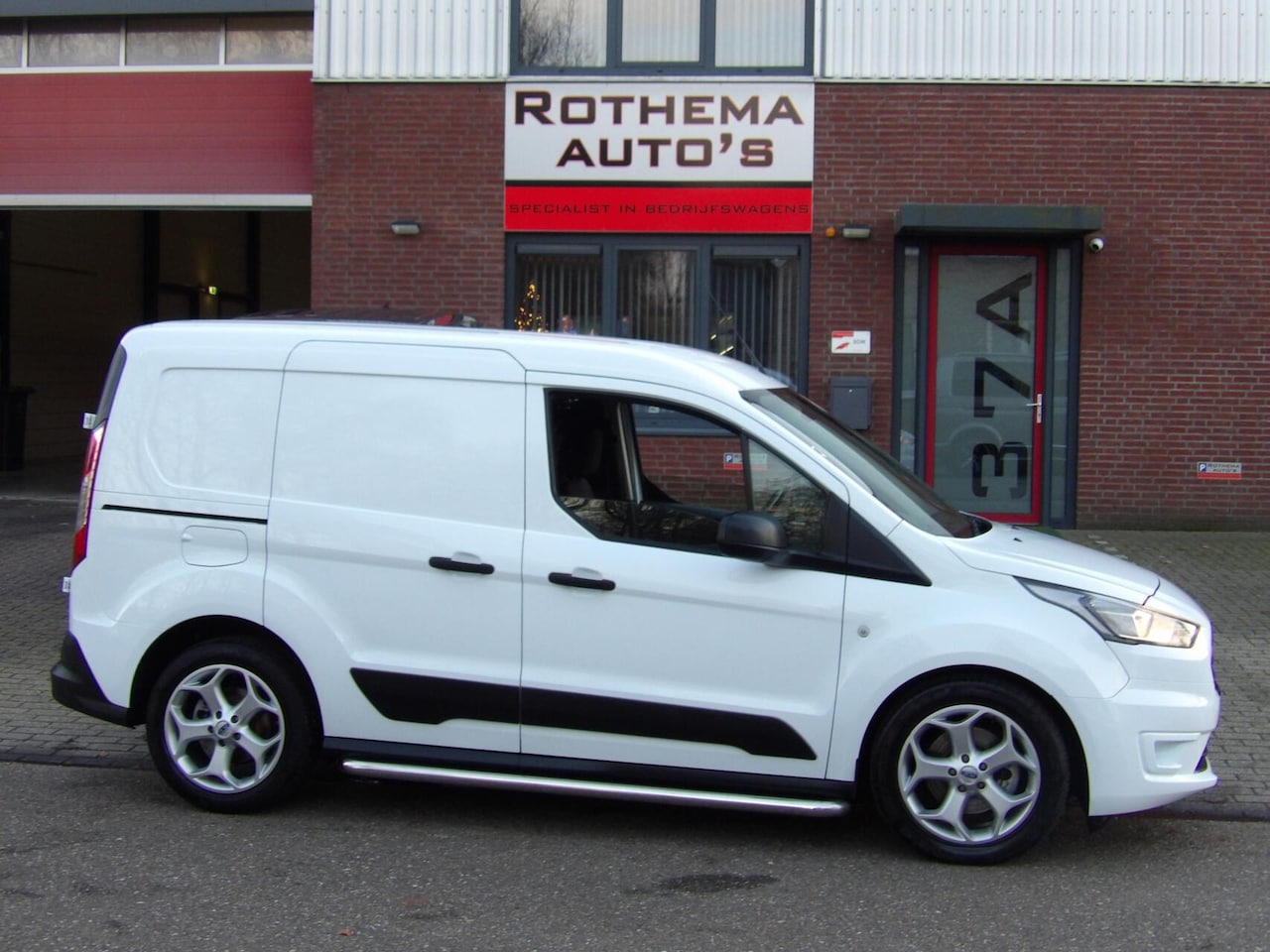Ford Transit Connect - 1.5 EcoBlue 120PK AUTOMAAT 2020 <MARGE> VELE EXTRA'S PRACHTIGE STAAT - AutoWereld.nl