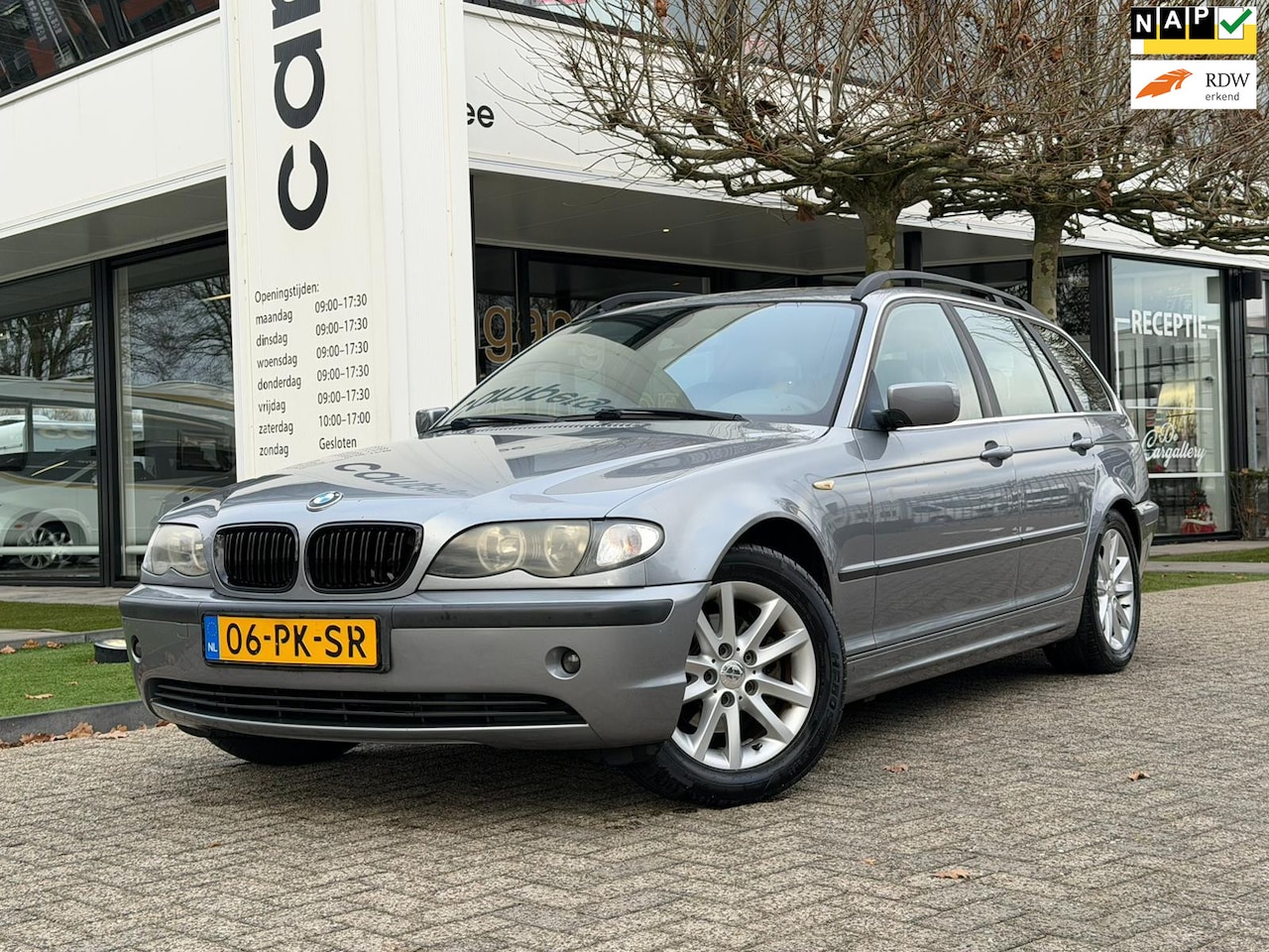 BMW 3-serie Touring - 318i LEDER, TREKHAAK, STOELVERWARMING, CRUISE - AutoWereld.nl