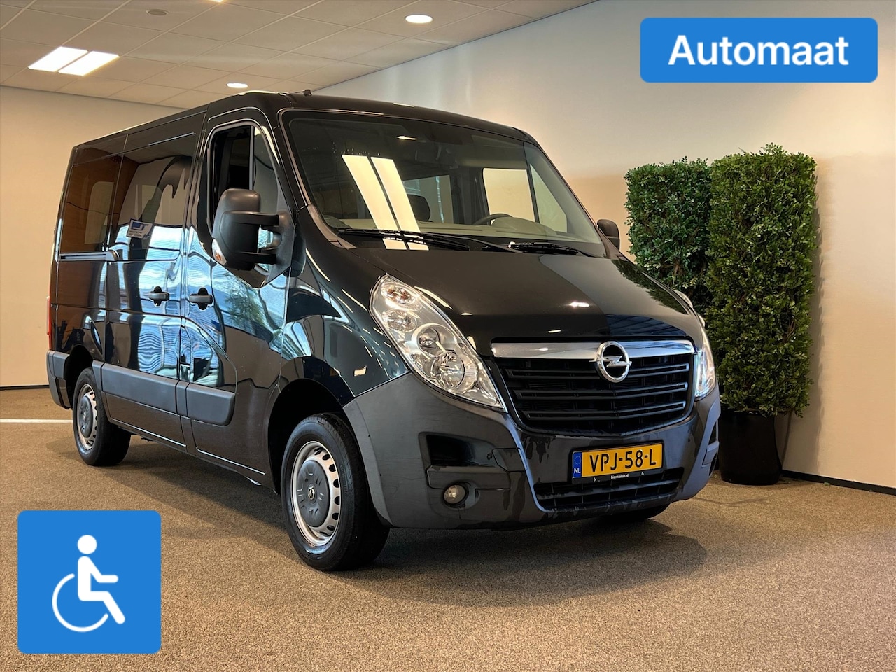 Opel Movano - L1H1 Rolstoelbus Automaat (airco) rolstoel geschikt - AutoWereld.nl