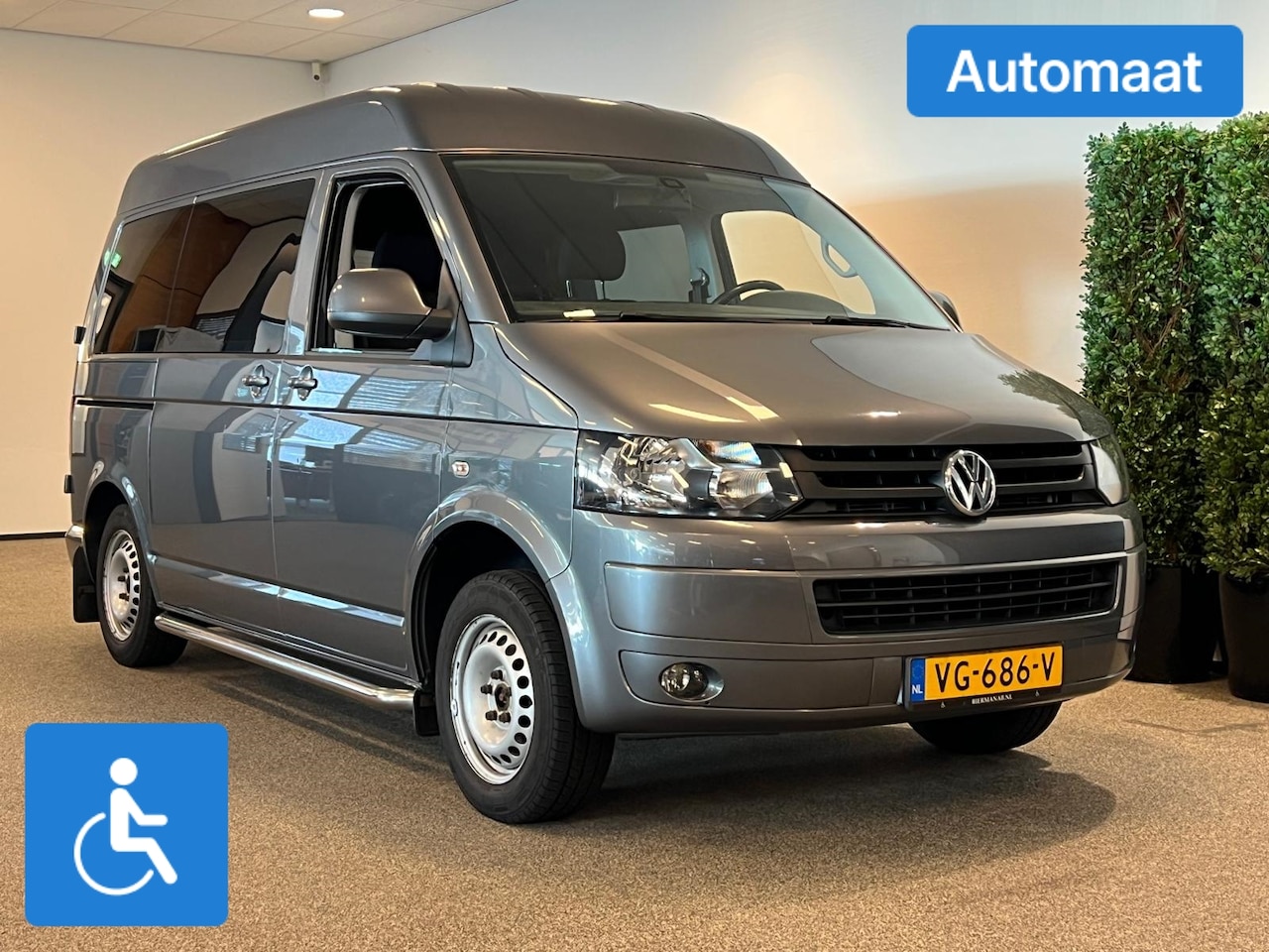 Volkswagen Transporter - L1H2 Rolstoelbus Automaat - AutoWereld.nl