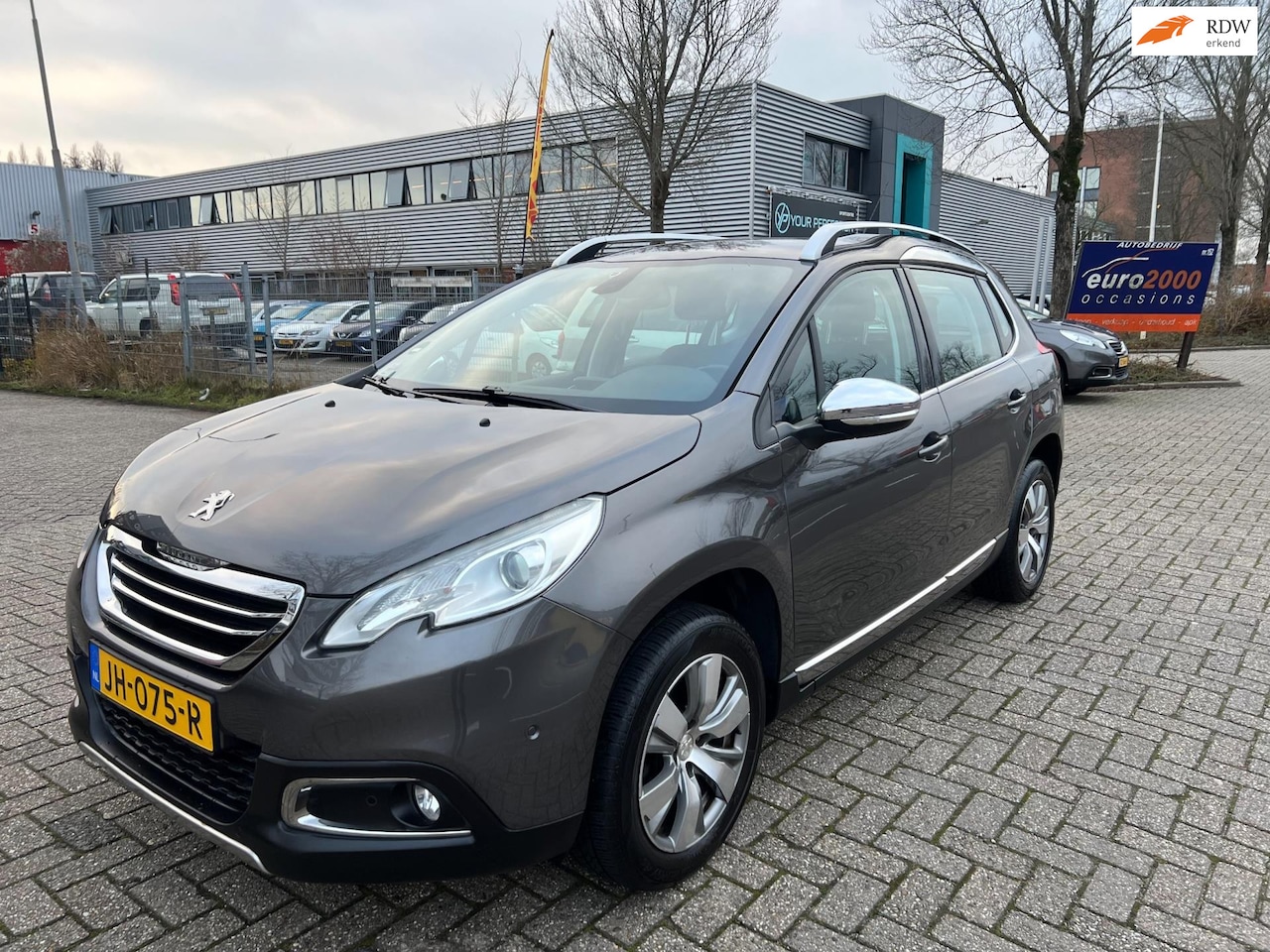 Peugeot 2008 - 1.2 PureTech Allure - NIEUWE APK - NAVIGATIE ! - AutoWereld.nl