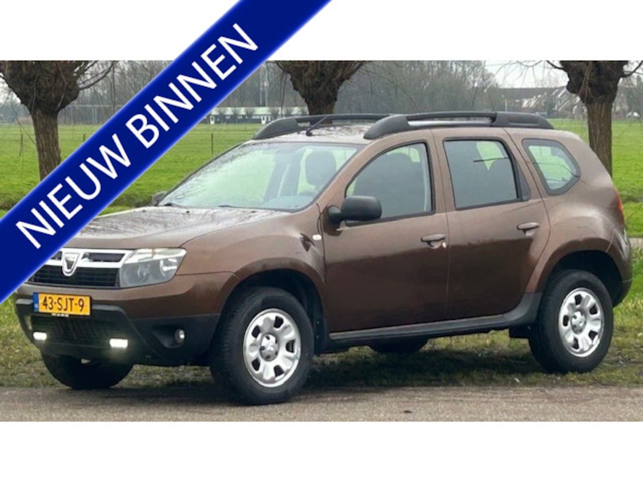 Dacia Duster - 1.6 Lauréate 4WD AIRCO, ELEC. RAMEN/SPIEGELS, CENTRALE DEURVERGRENDELING, DEELBARE ACHTERB - AutoWereld.nl