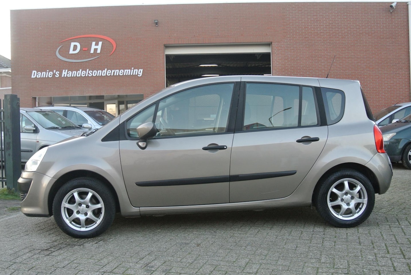 Renault Grand Modus - 1.2 TCE Expression airco apk 21-10-2026 inruil mogelijk nap - AutoWereld.nl
