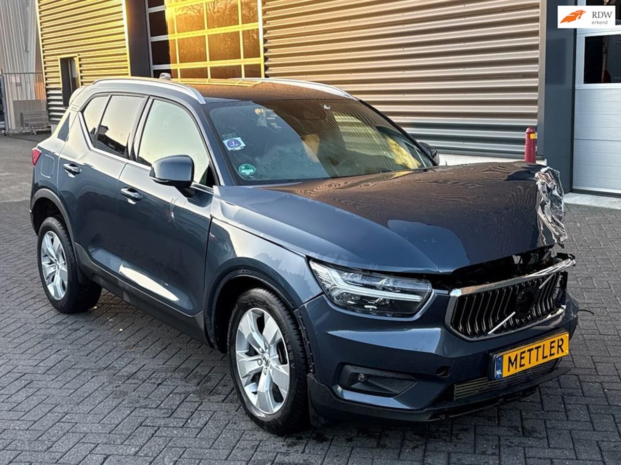 Volvo XC40 - 2.0 T4 Inscription / harman karon / trekhaak / memory seats - AutoWereld.nl