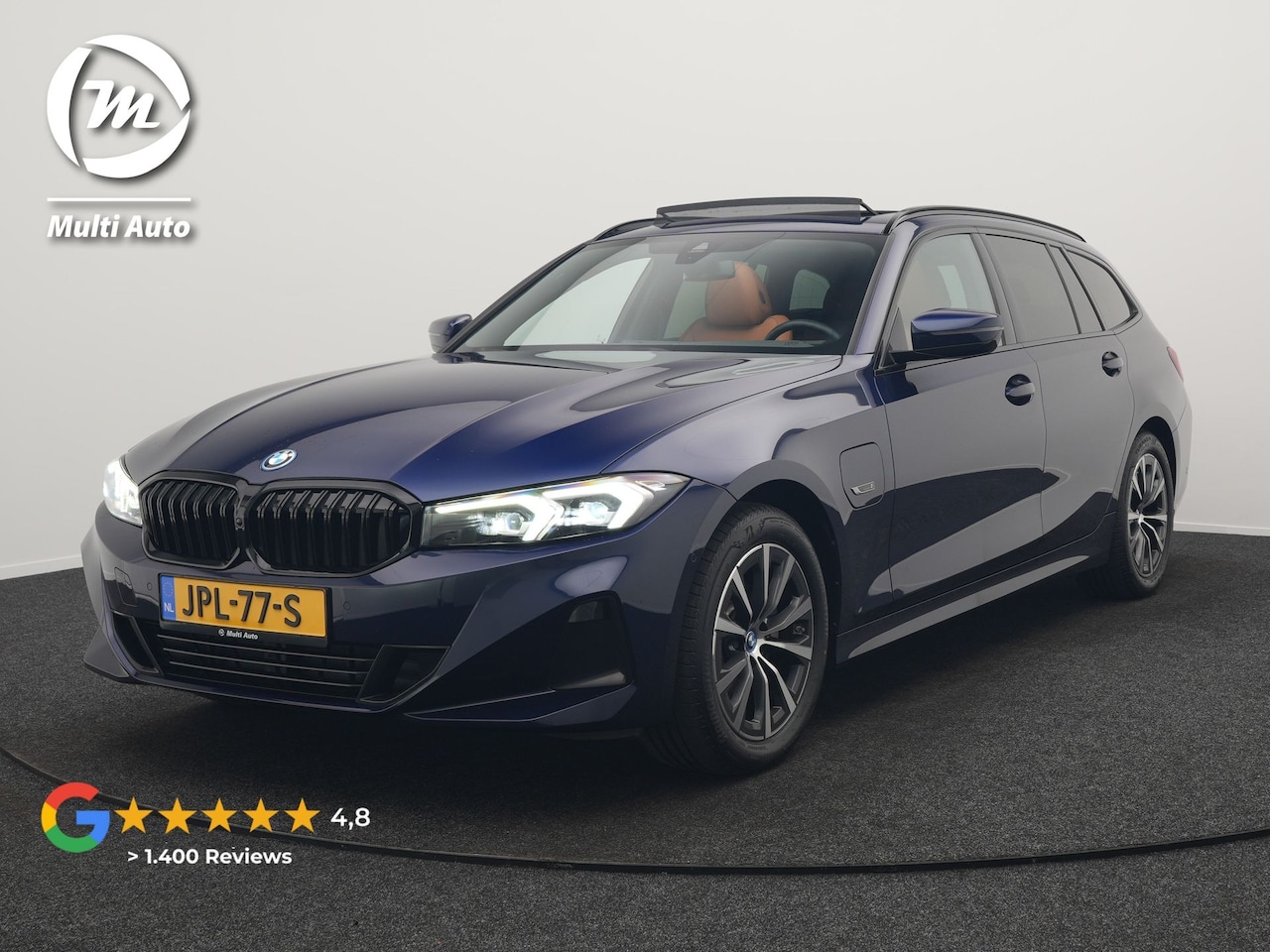 BMW 3-serie Touring - 320e Plug In Hybrid 204pk Dealer O.H. PHEV | Panodak | Widescreen Navi | Camera | Lederen - AutoWereld.nl