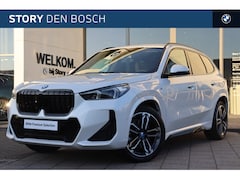 BMW X1 - xDrive30e M Sport Automaat / Trekhaak / Sportstoelen / Achteruitrijcamera / M Adaptief ond