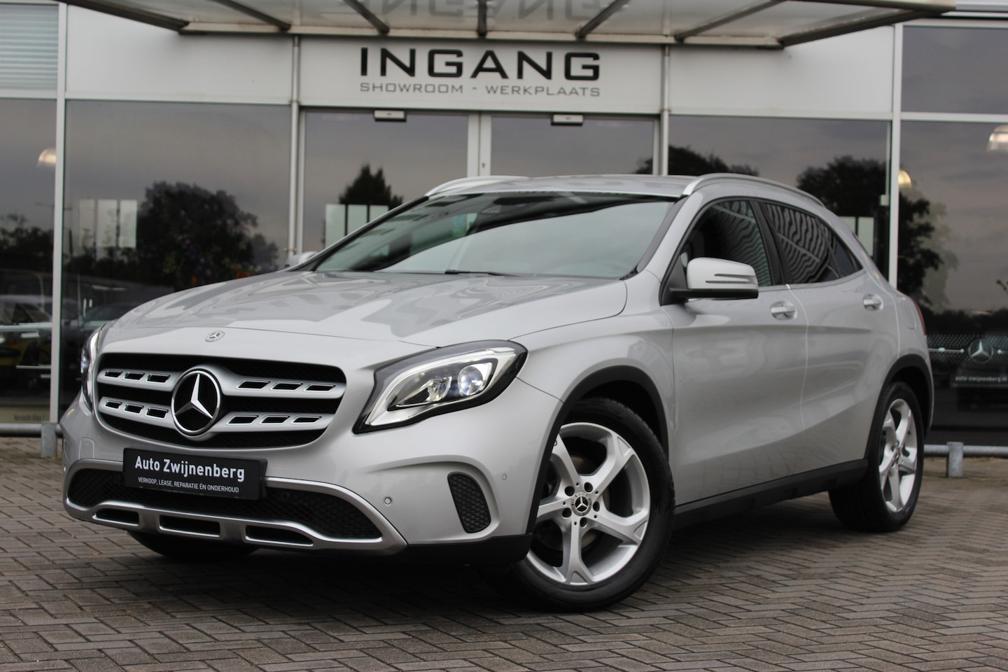 Mercedes-Benz GLA-Klasse - 180 | automaat | camera | navi - AutoWereld.nl