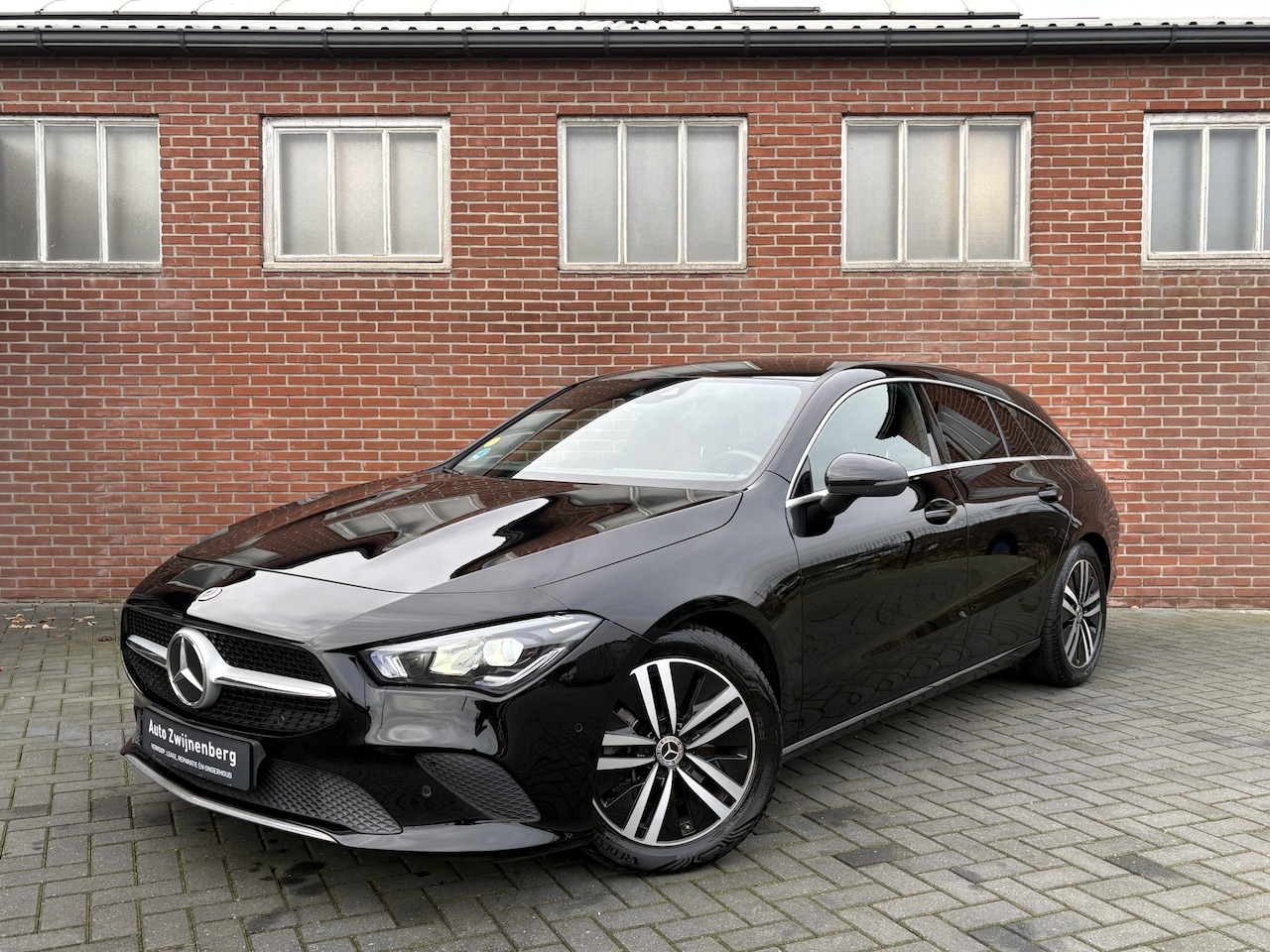 Mercedes-Benz CLA-klasse Shooting Brake - 180 d Business Solution Luxury | Leer | Carplay | Camera | - AutoWereld.nl