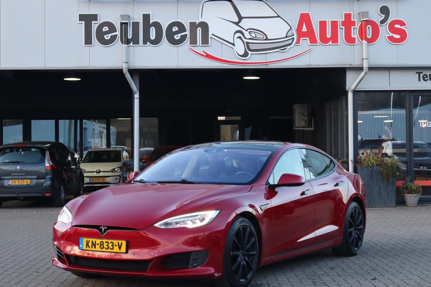 Tesla Model S - 75 Base 85,3% SOH, Lederen interieur, Camera, Navigatie, Panoramadak, Schuif- kanteldak - AutoWereld.nl
