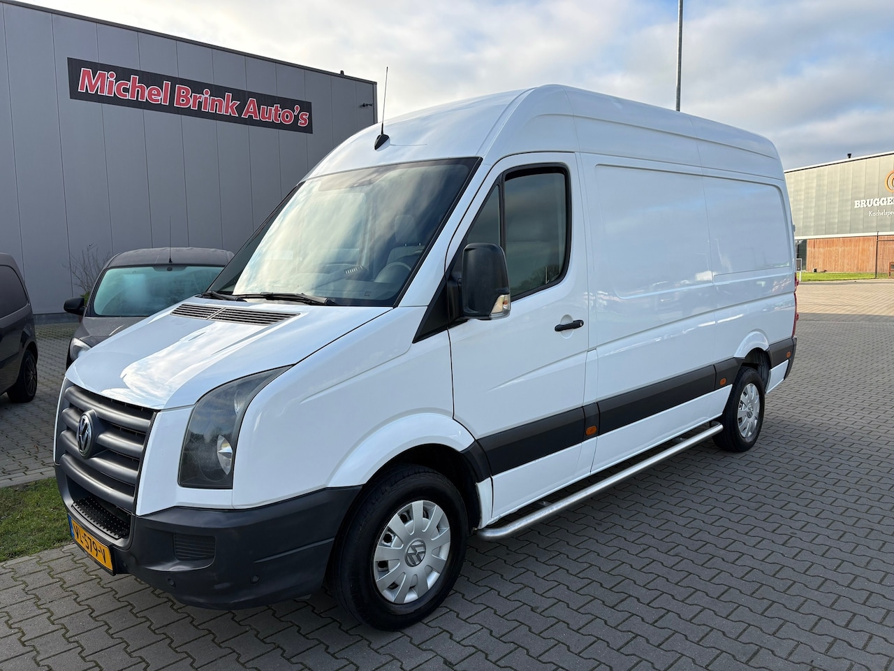 Volkswagen Crafter - 28 2.5 TDI L2H2 28 2.5 TDI L2H2 - AutoWereld.nl