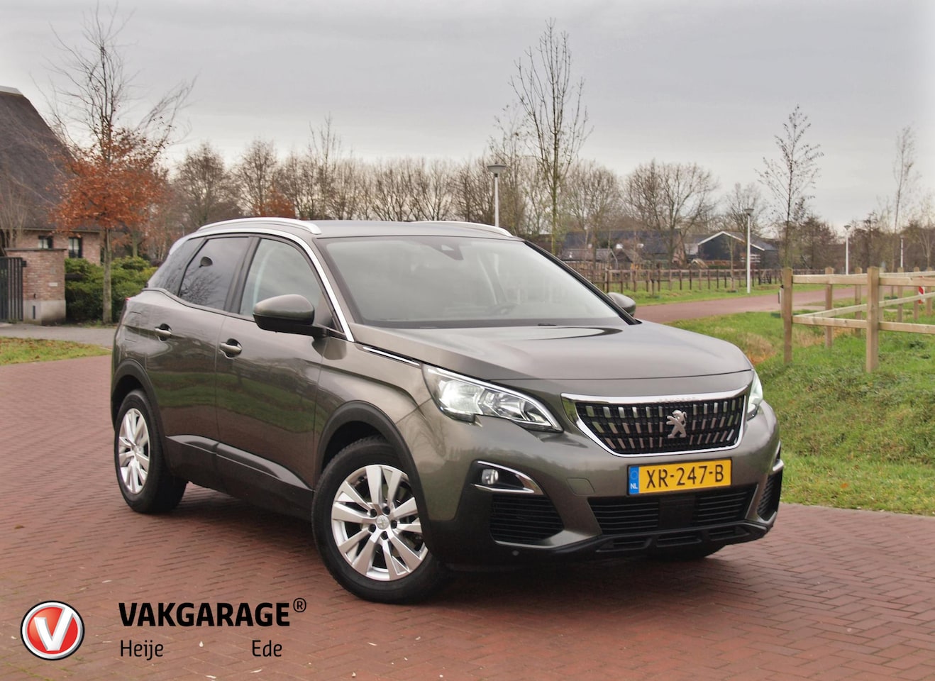 Peugeot 3008 - 1.2 PureTech Active | Apple Carplay | Camera | Cruise Control | Trekhaak | Automaat | NL-A - AutoWereld.nl