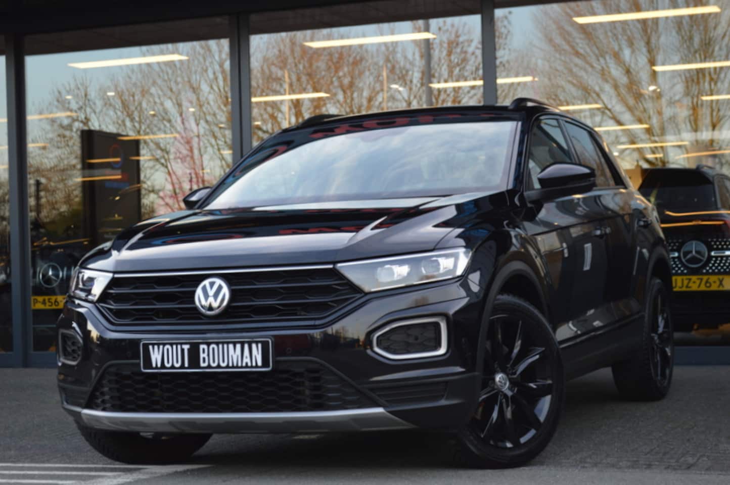 Volkswagen T-Roc - 1.5 TSI Sport DSG Led Navi Acc Camera Keyless CarPlay Pdc - AutoWereld.nl