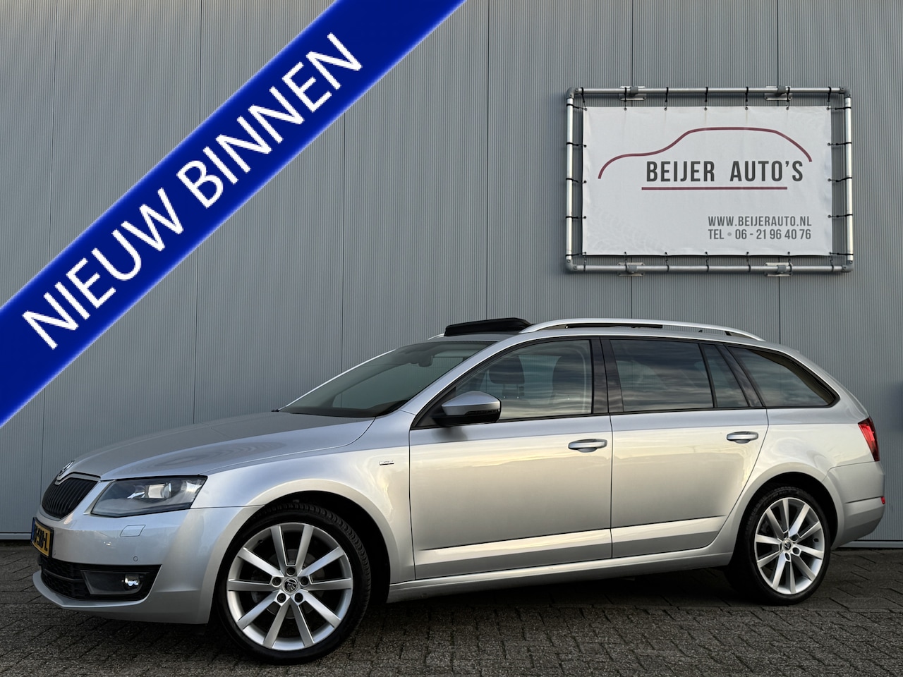 Skoda Octavia Combi - 1.2 TSI Greentech Style Pano/Trekhaak/Apple Carplay. - AutoWereld.nl