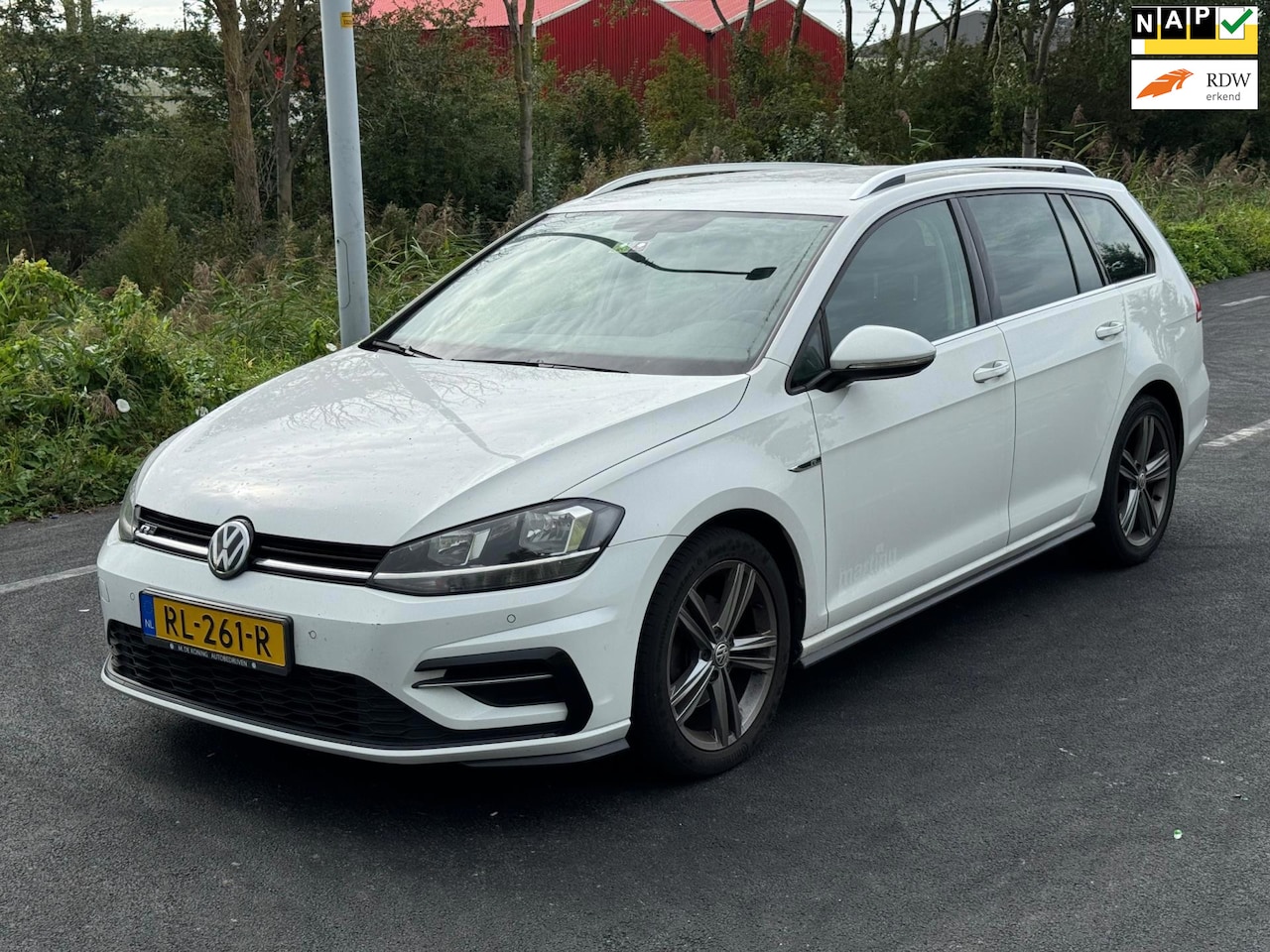 Volkswagen Golf Variant - 1.0 TSI Highline Business R 1.0 TSI Highline Business R - AutoWereld.nl