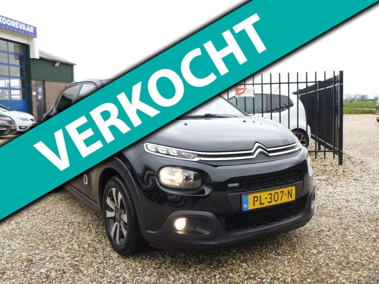 Citroën C3 - 1.2 PureTech Feel PANORAMADAK - AutoWereld.nl