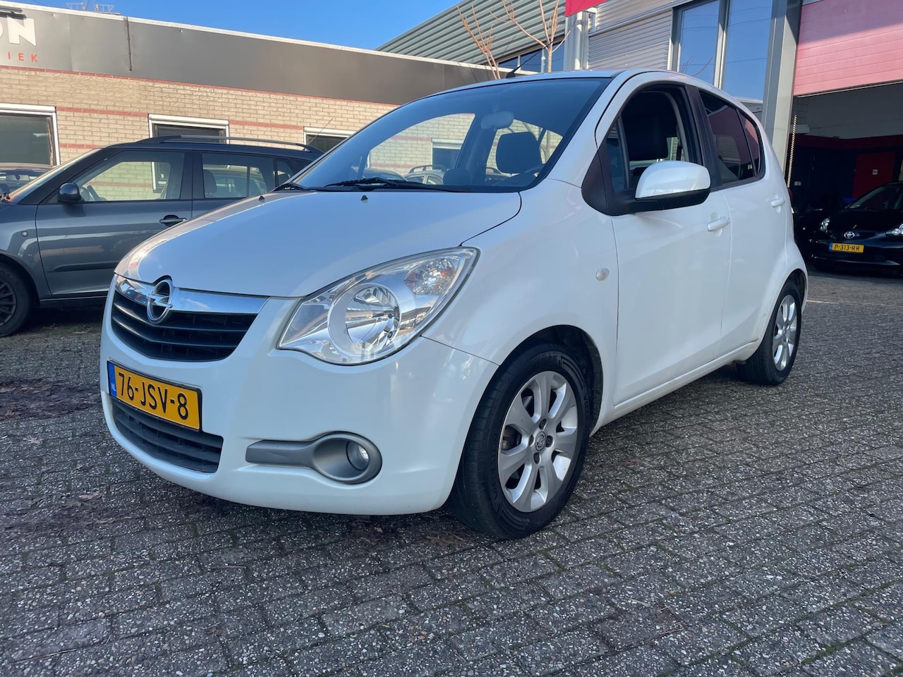 Opel Agila - 1.2 Enjoy airco zeer nette auto - AutoWereld.nl