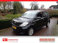 Daihatsu Sirion - 1.3 91pk Supreme bij dealer met 12 maanden garantie