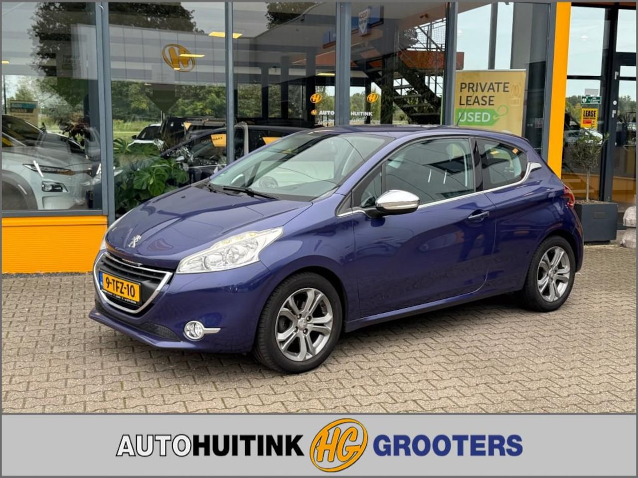 Peugeot 208 - 1.6 VTI 120 pk  Allure - slechts 53.000 km !! - Navi - parkeer sensoren - AutoWereld.nl