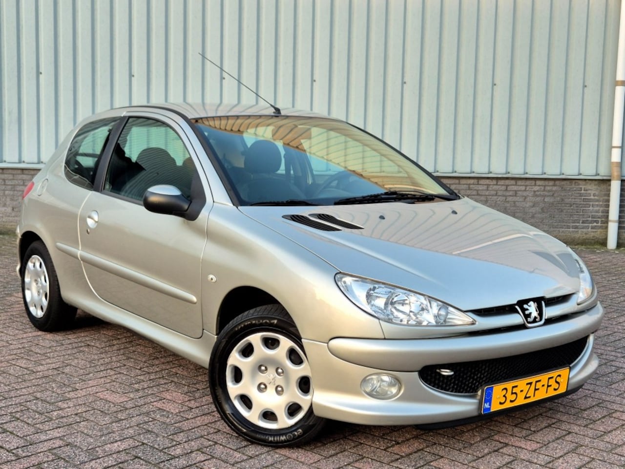 Peugeot 206 - 1.4 Airco+Cruise CTRL+Nieuwe APK+Distributieriem - AutoWereld.nl