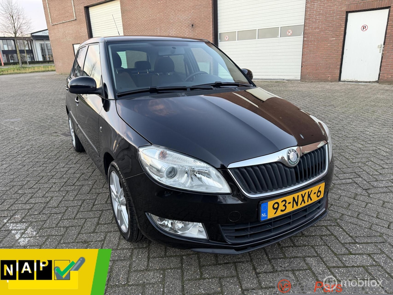 Skoda Fabia - 1.2 TSI Dynamic 1.2 TSI Dynamic,Automaat,Cruise,Clima - AutoWereld.nl