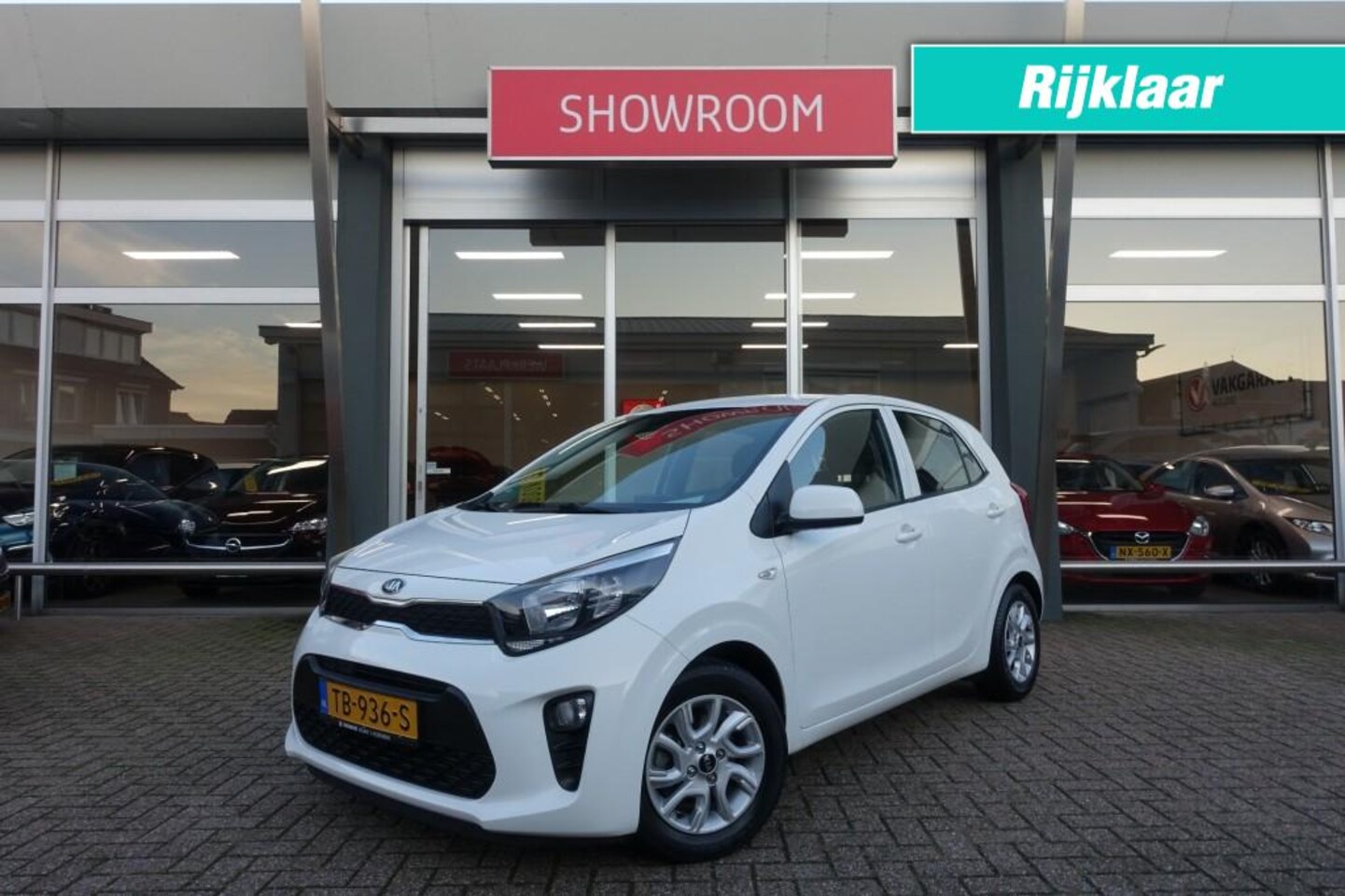 Kia Picanto - 1.0 CVVT COMFORT PLUSLINE NAVIGATOR 1e Eigenaar (All-in prijs) - AutoWereld.nl