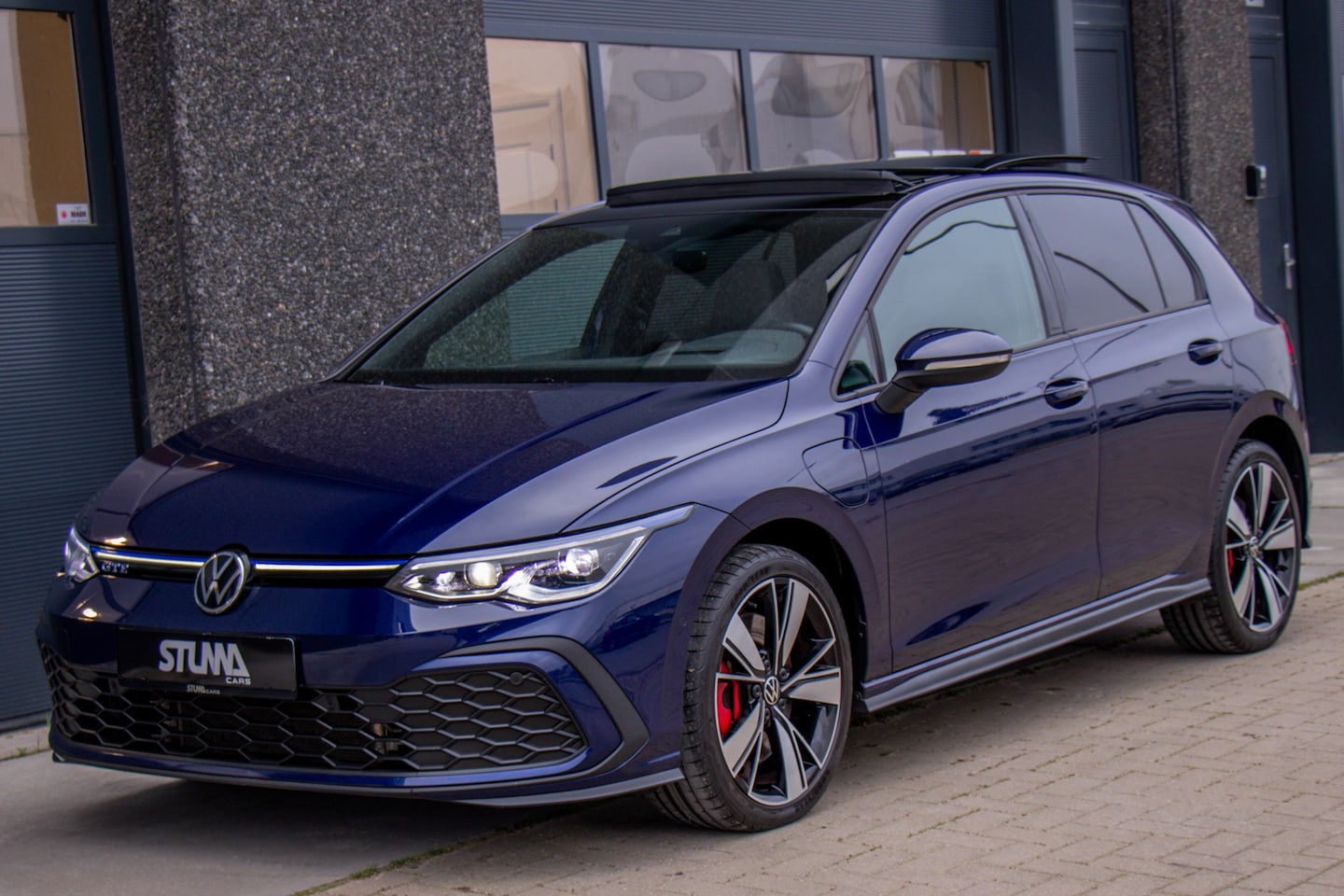 Volkswagen Golf - 1.4 eHybrid GTE | Pano | HUD | LED | IQ Lights | Carplay | Camera | Sfeer | Stuurverwarmin - AutoWereld.nl
