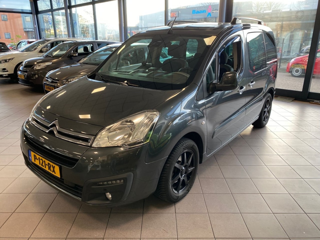 Citroën Berlingo - 1.6 BlueHDi Feel Achteruit rij cam LEES TEKST BJ 2017 !!! - AutoWereld.nl