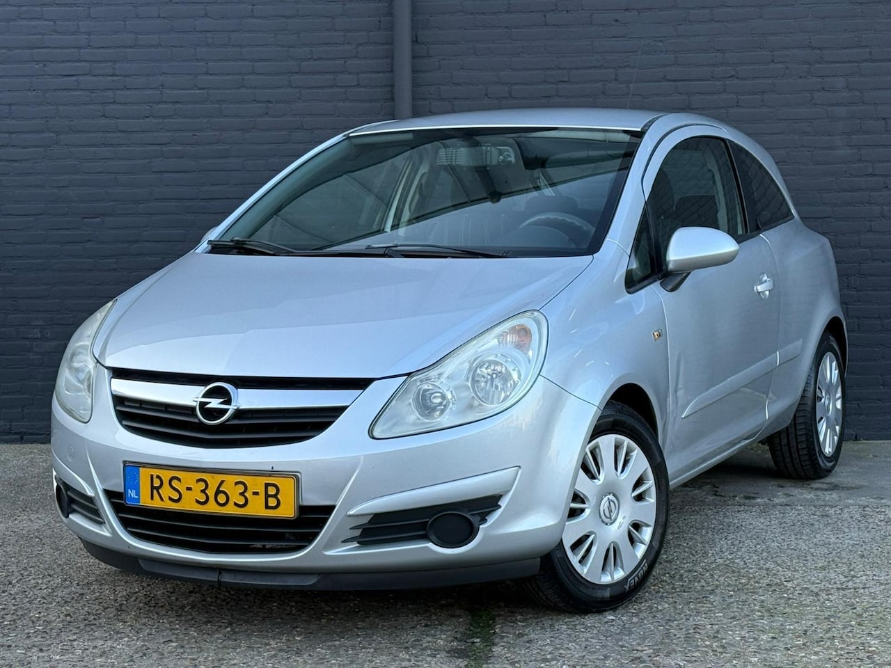 Opel Corsa - 1.2-16V Essentia CAMERA | PDC | AIRCO | ELEK RAMEN | NWE APK - AutoWereld.nl