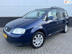 Volkswagen Touran - 1.6-16V FSI AUT. 7-persoons - clima - trekhaak - cruise control - NAP - Lm velgen