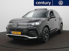 Volkswagen Tiguan - 1.5 204pk eHybrid R-Line Edition | Panoramadak | Trekhaak | Matrix LED | Camera