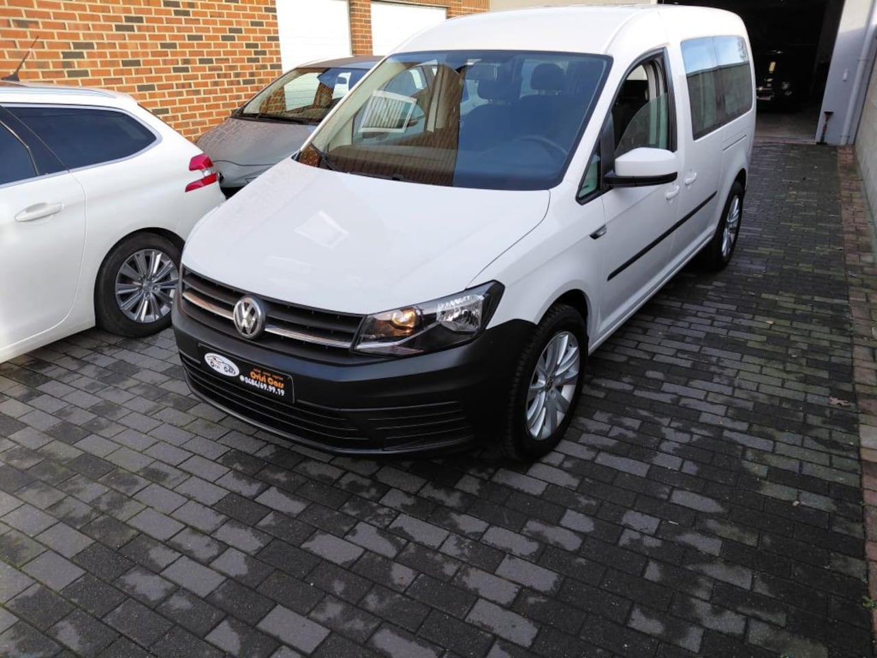 Volkswagen Caddy Maxi - 1.0 TSI Trendline Maxi 75KW 7P trekhaak 17 Inch - AutoWereld.nl