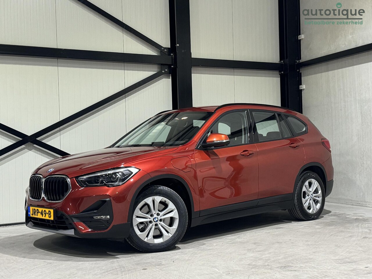 BMW X1 - xDrive25e eDrive Edition Aut. | navi | leder | hud | carplay | - AutoWereld.nl