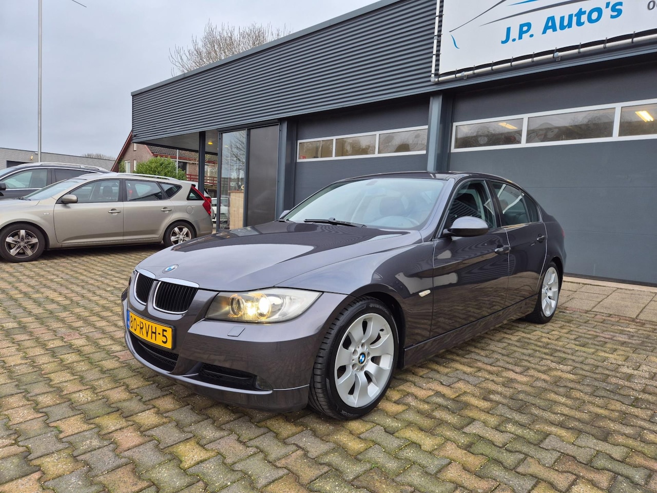 BMW 3-serie - 320 i 320i - AutoWereld.nl